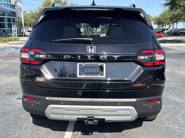 Certified 2025 Honda Pilot TrailSport image 5