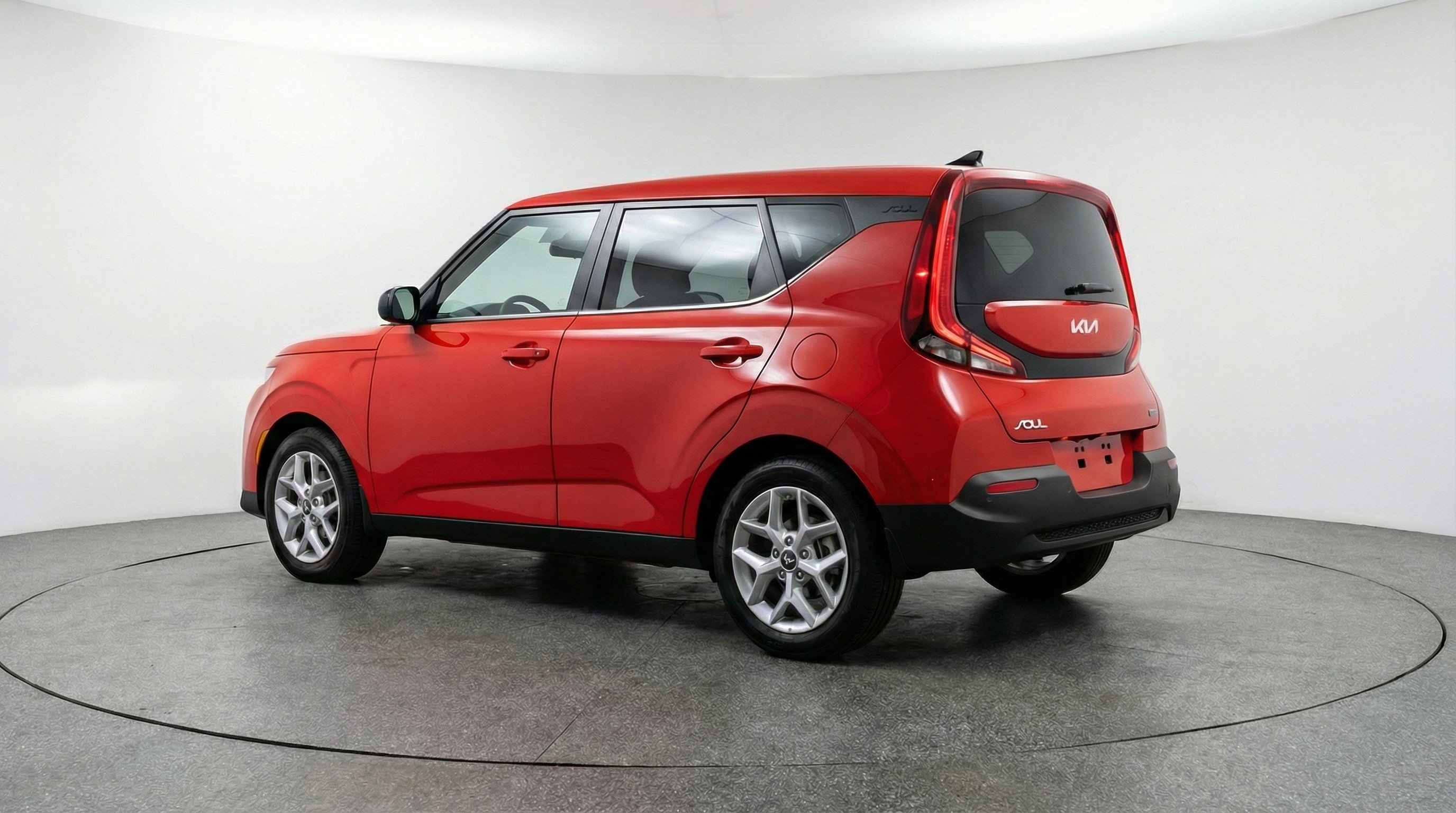 Used 2025 Kia Soul LX w/ LX Technology Package image 6
