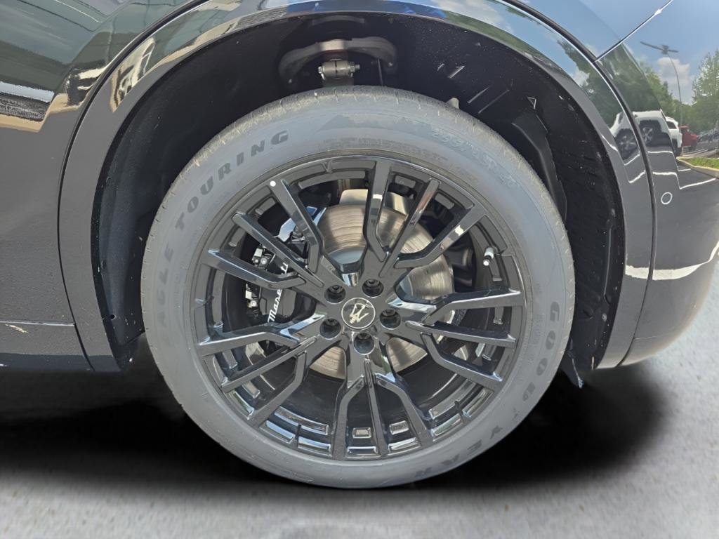 New 2025 Maserati Grecale Modena image 38