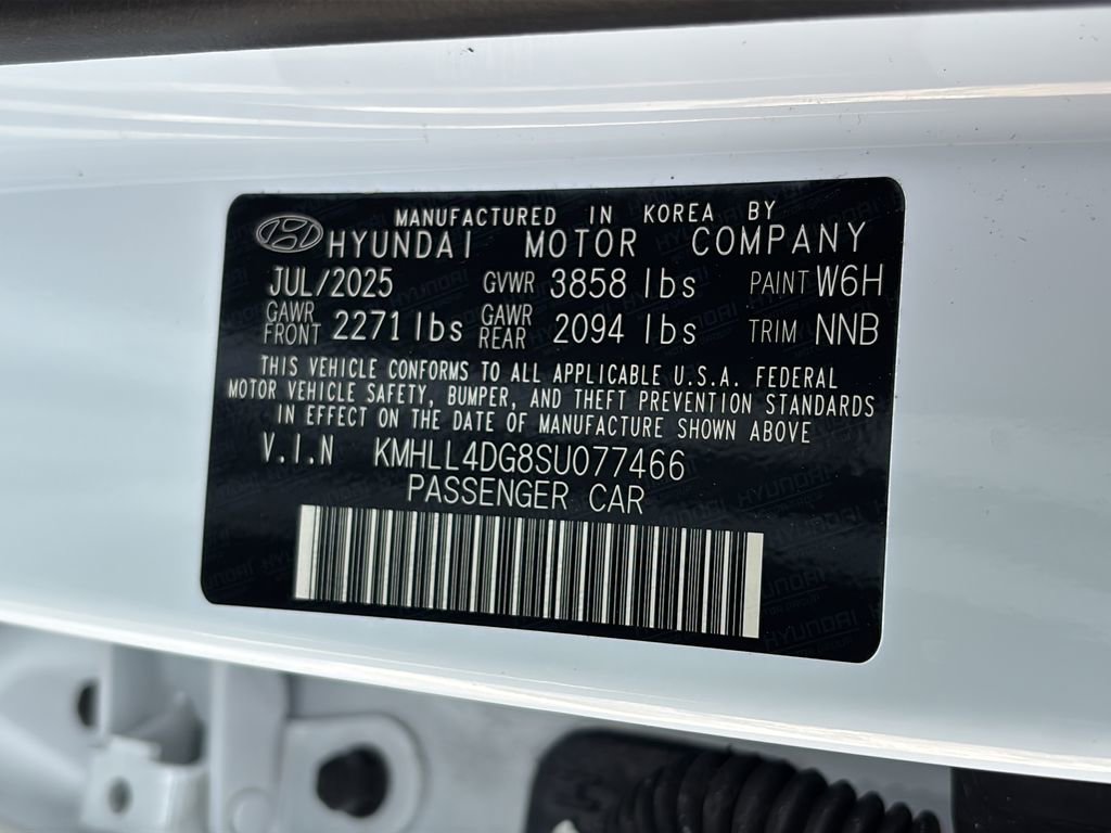 Certified 2025 Hyundai Elantra SE image 44