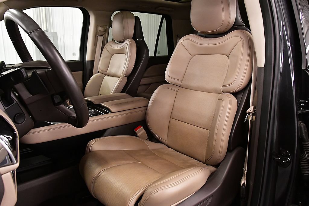 Used 2024 Lincoln Navigator Reserve AWD/4WD image 28