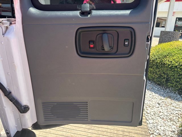 Used 2020 Chevrolet Express 3500 LT w/ LT Preferred Equipment Group RWD image 12