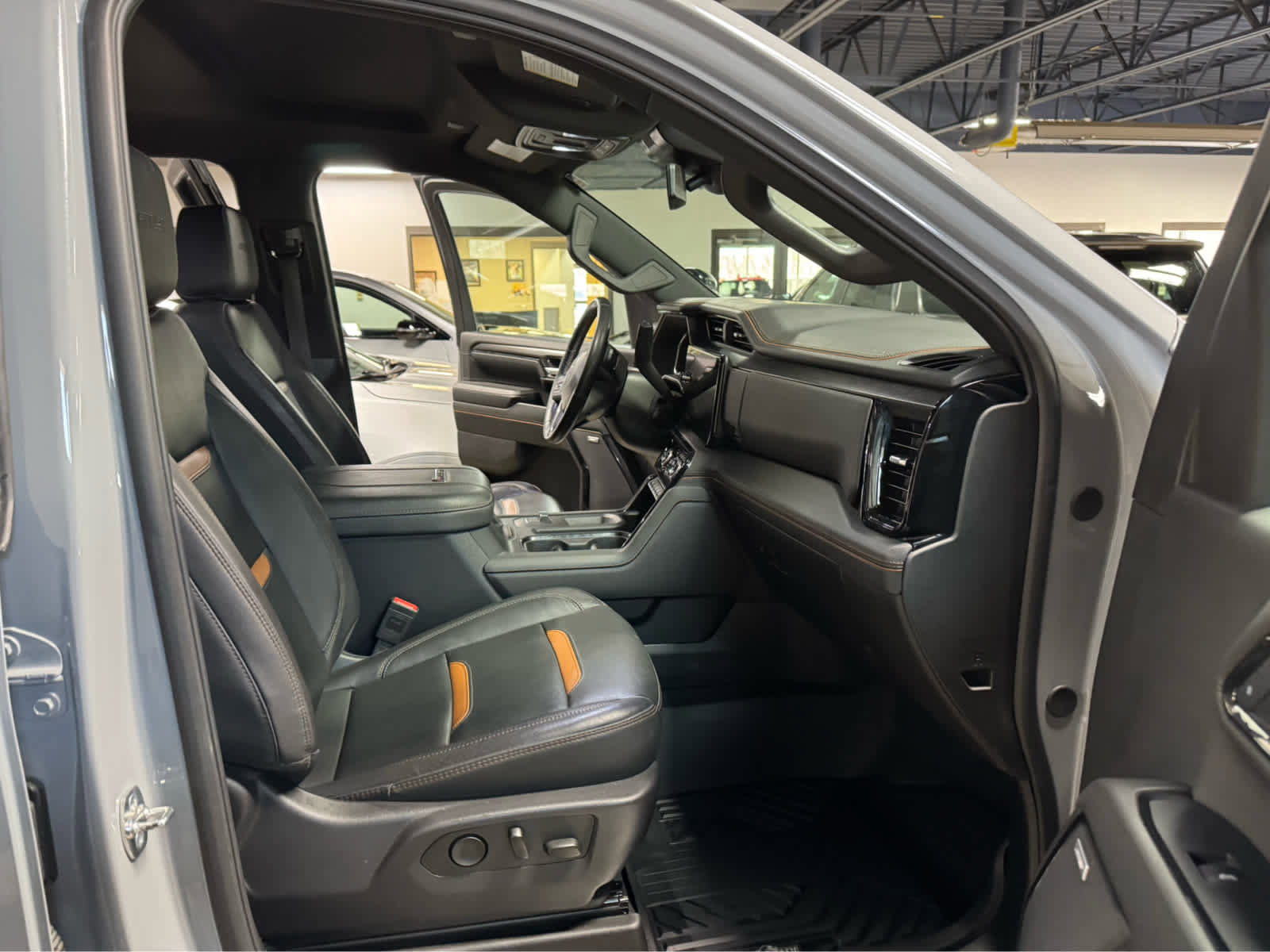 Certified 2025 GMC Sierra 3500 AT4 image 13