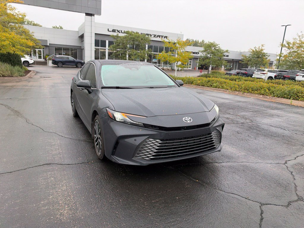 Used 2025 Toyota Camry XLE w/ Premium Plus Package AWD/4WD image 13