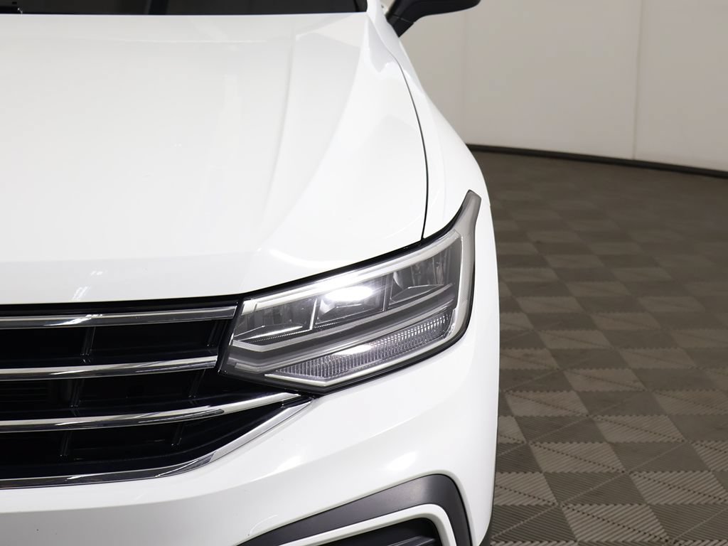 Used 2024 Volkswagen Tiguan SE FWD image 16