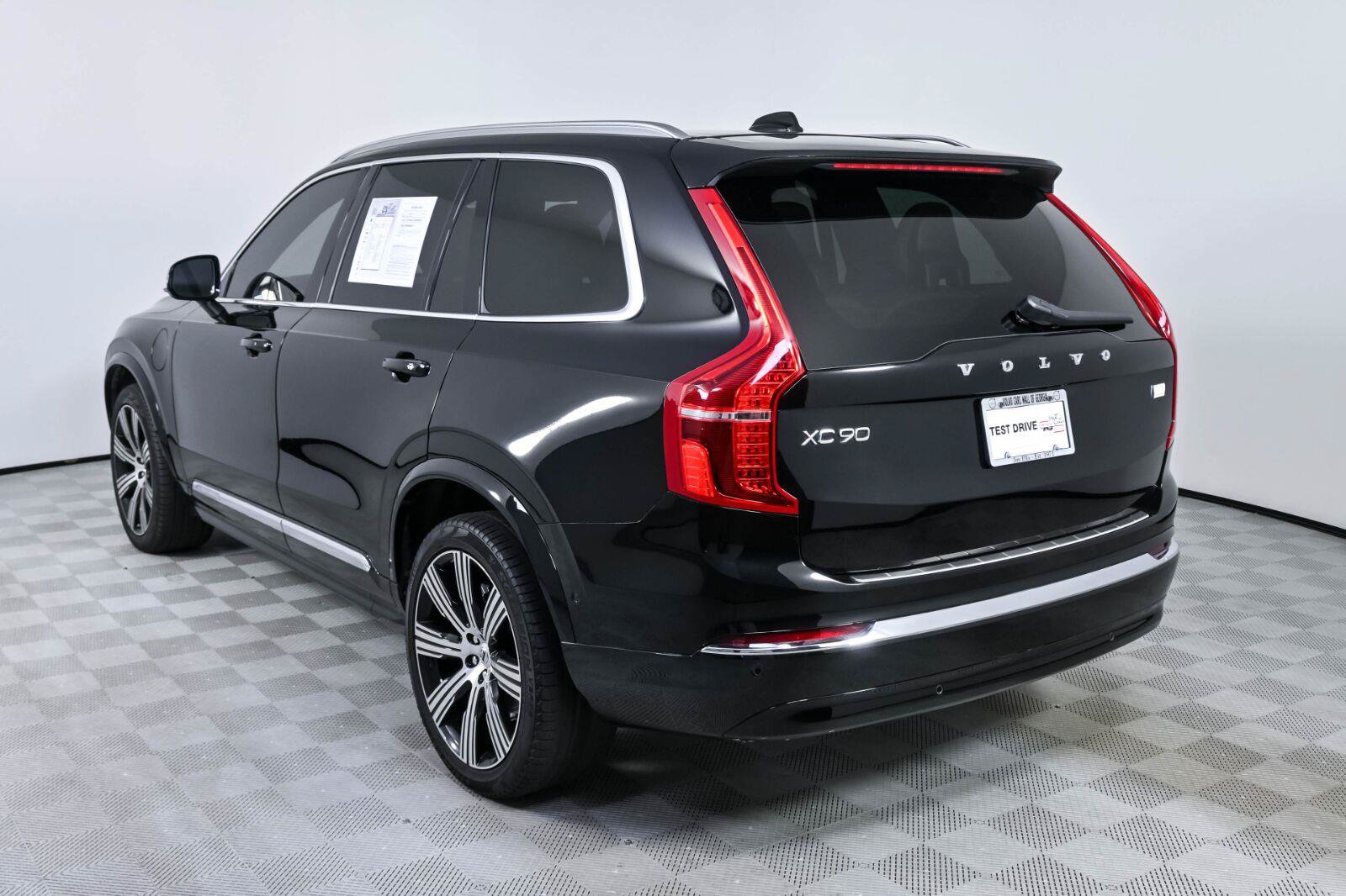Certified 2024 Volvo XC90 T8 Plus w/ Protection Package Premier AWD/4WD image 3