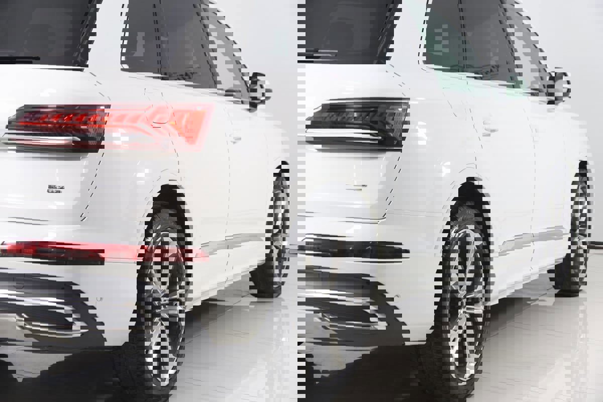 Used 2021 Audi Q7 3.0T Prestige w/ Prestige Package image 54