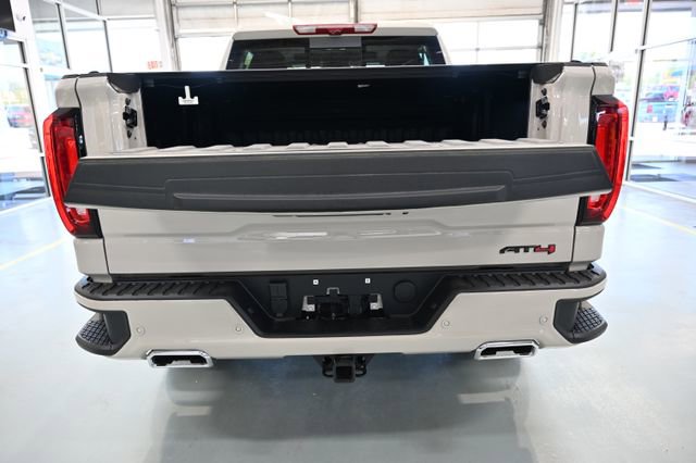 New 2026 GMC Sierra 1500 AT4 w/ Technology Package AWD/4WD image 6