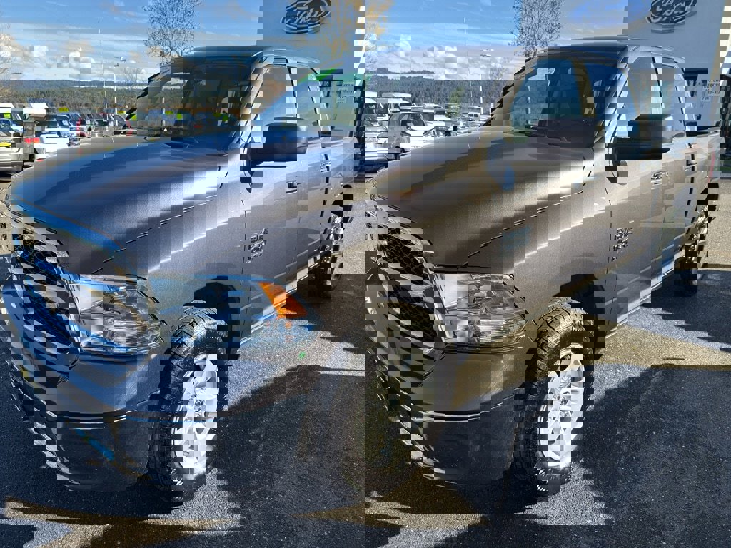 Used 2021 RAM 1500 Classic SLT image 21