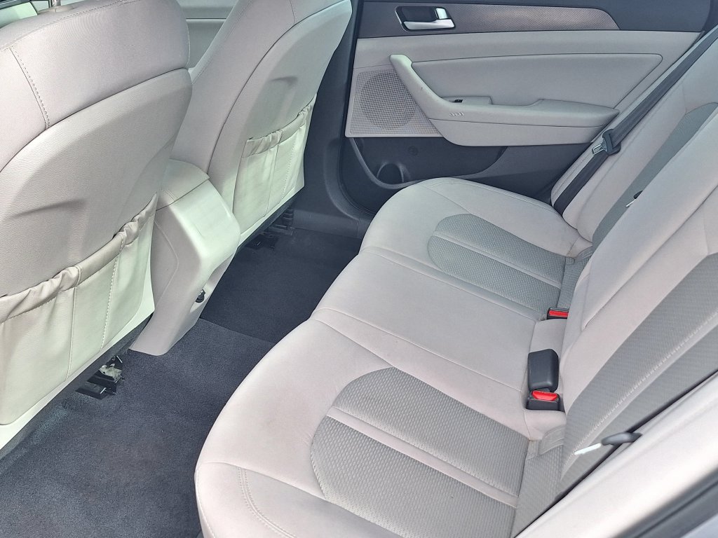 Used 2017 Hyundai Sonata Sport w/ Cargo Package FWD image 9