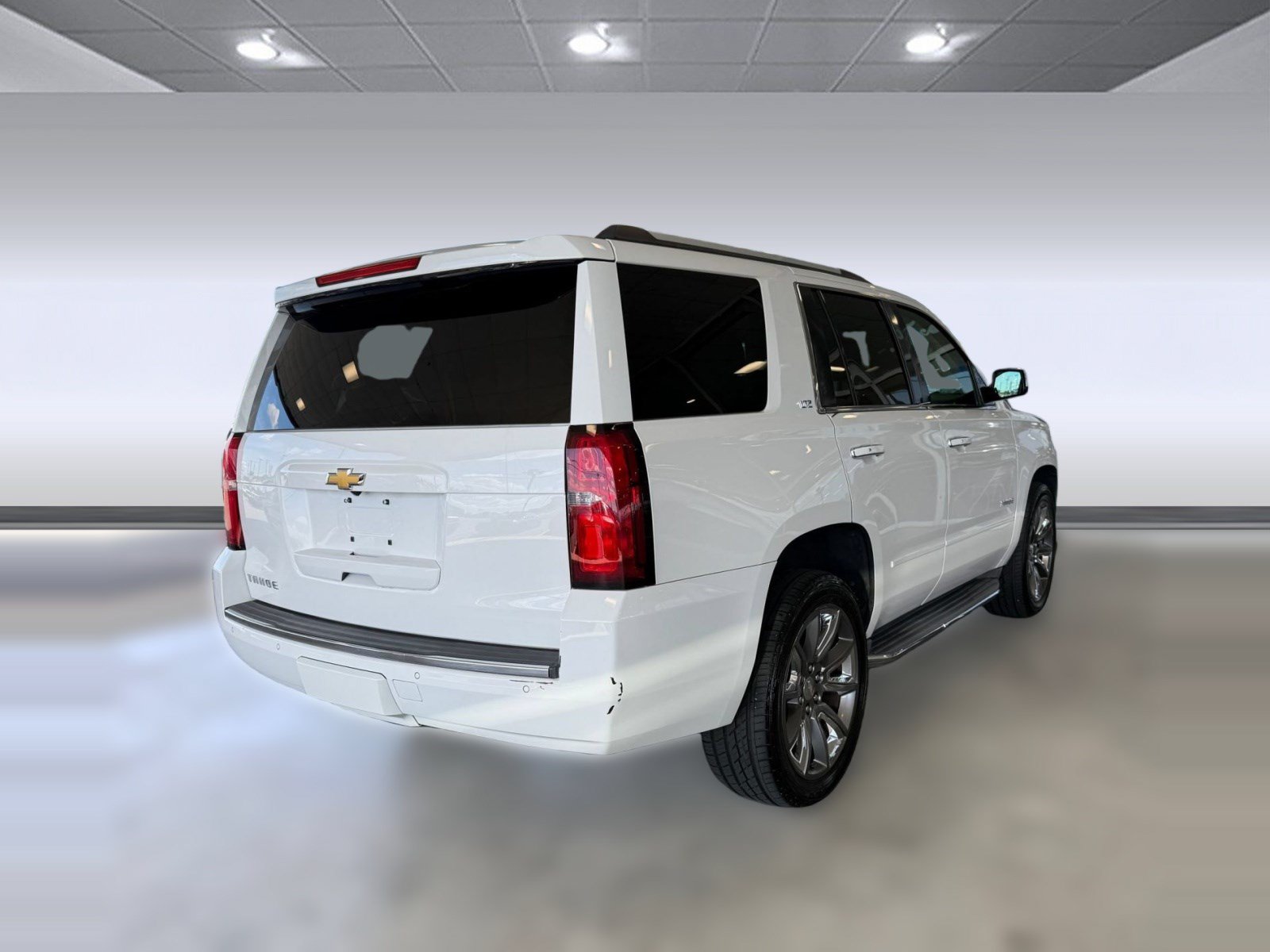 Used 2015 Chevrolet Tahoe LTZ RWD image 9