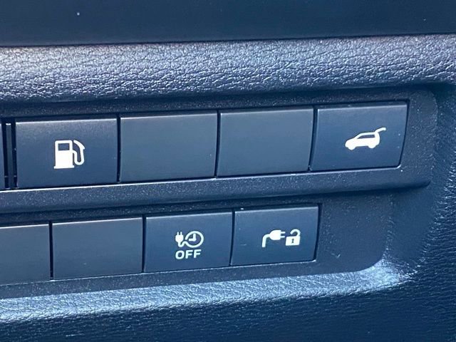 Used 2024 Mitsubishi Outlander 4WD Plug-In Hybrid image 15