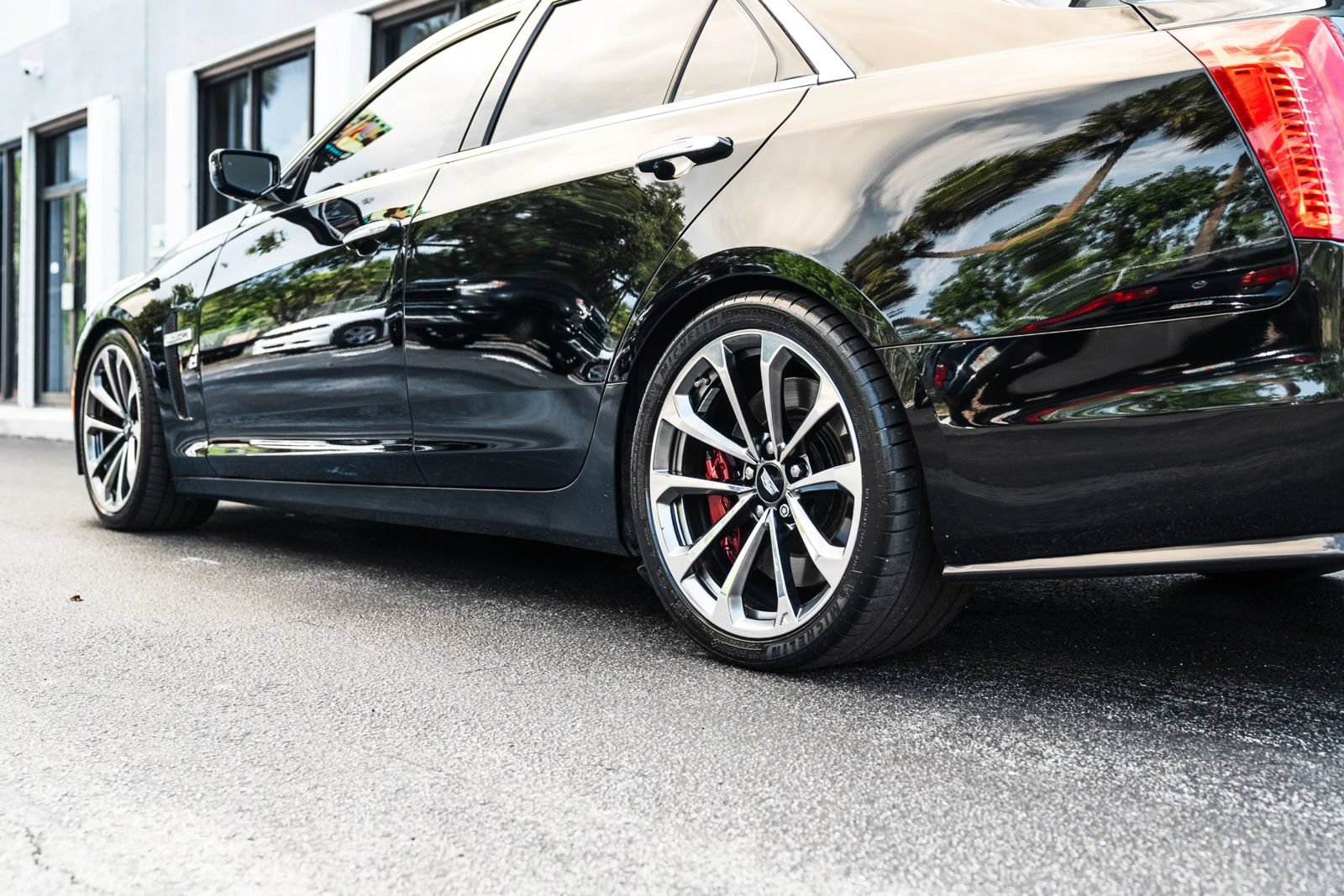 Used 2018 Cadillac CTS V w/ Luxury Package RWD image 6