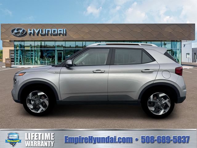 New 2026 Hyundai Venue SEL FWD image 3