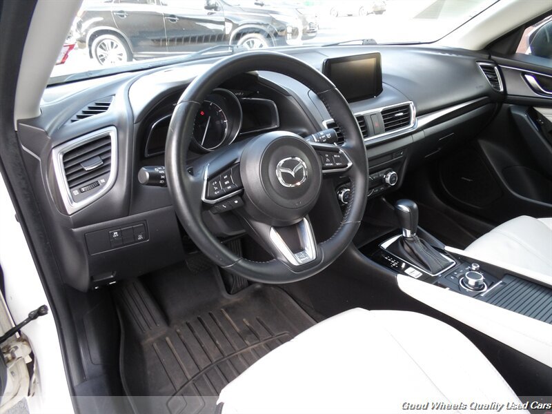 Used 2017 MAZDA MAZDA3 Grand Touring w/ Premium Equipment Package FWD image 10