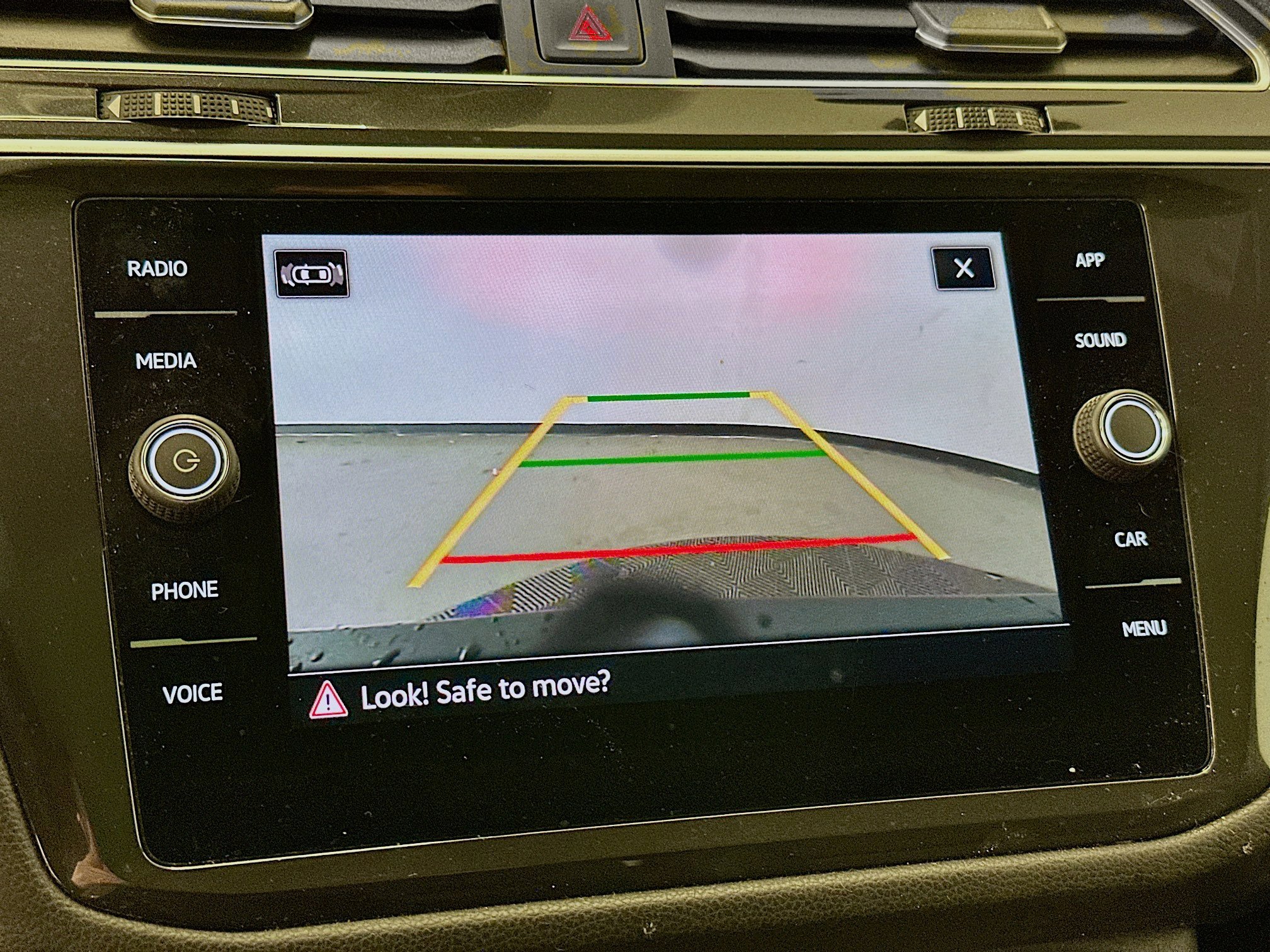 Used 2024 Volkswagen Tiguan SE R-Line image 22