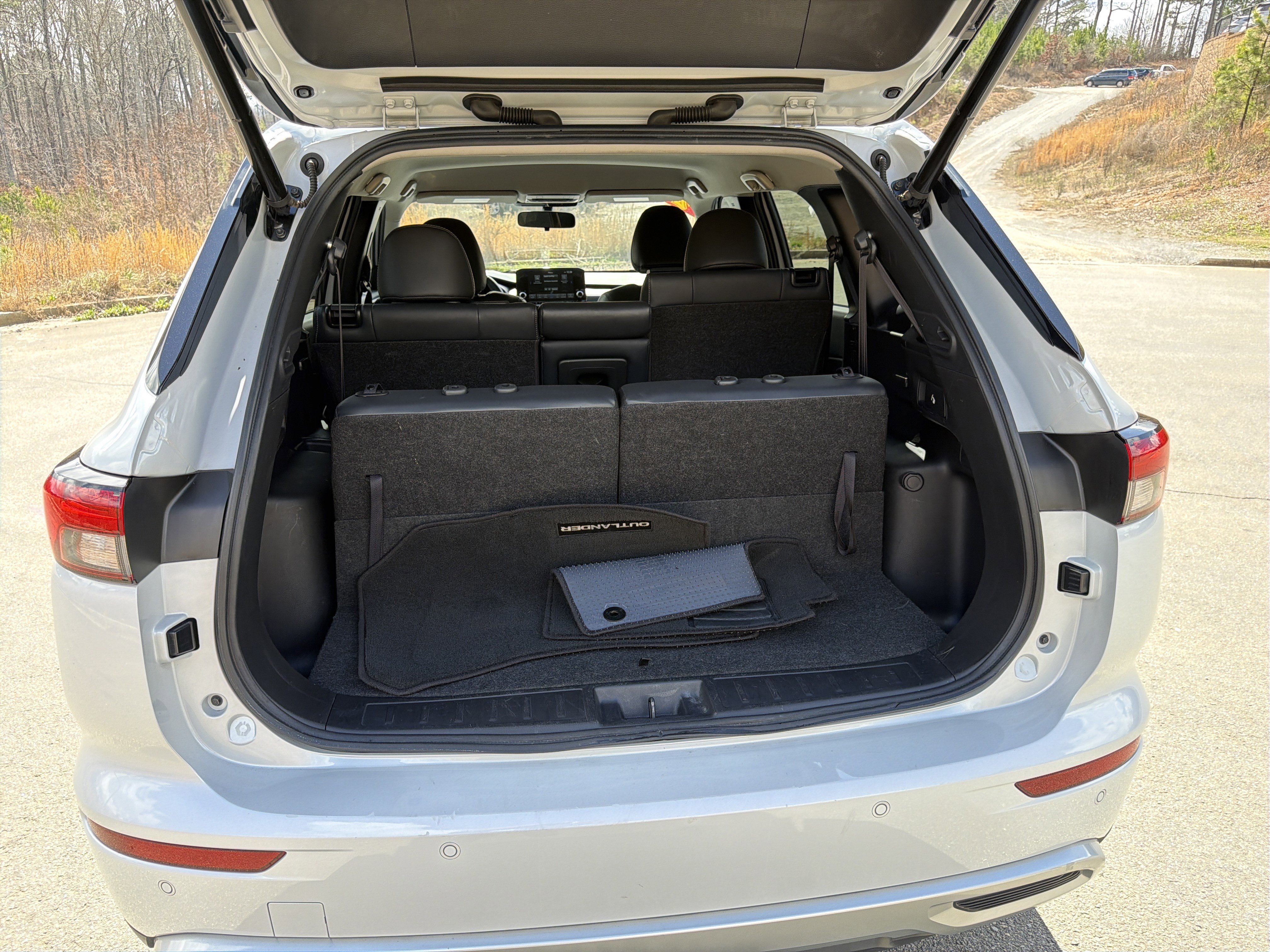 Used 2024 Mitsubishi Outlander SE image 18