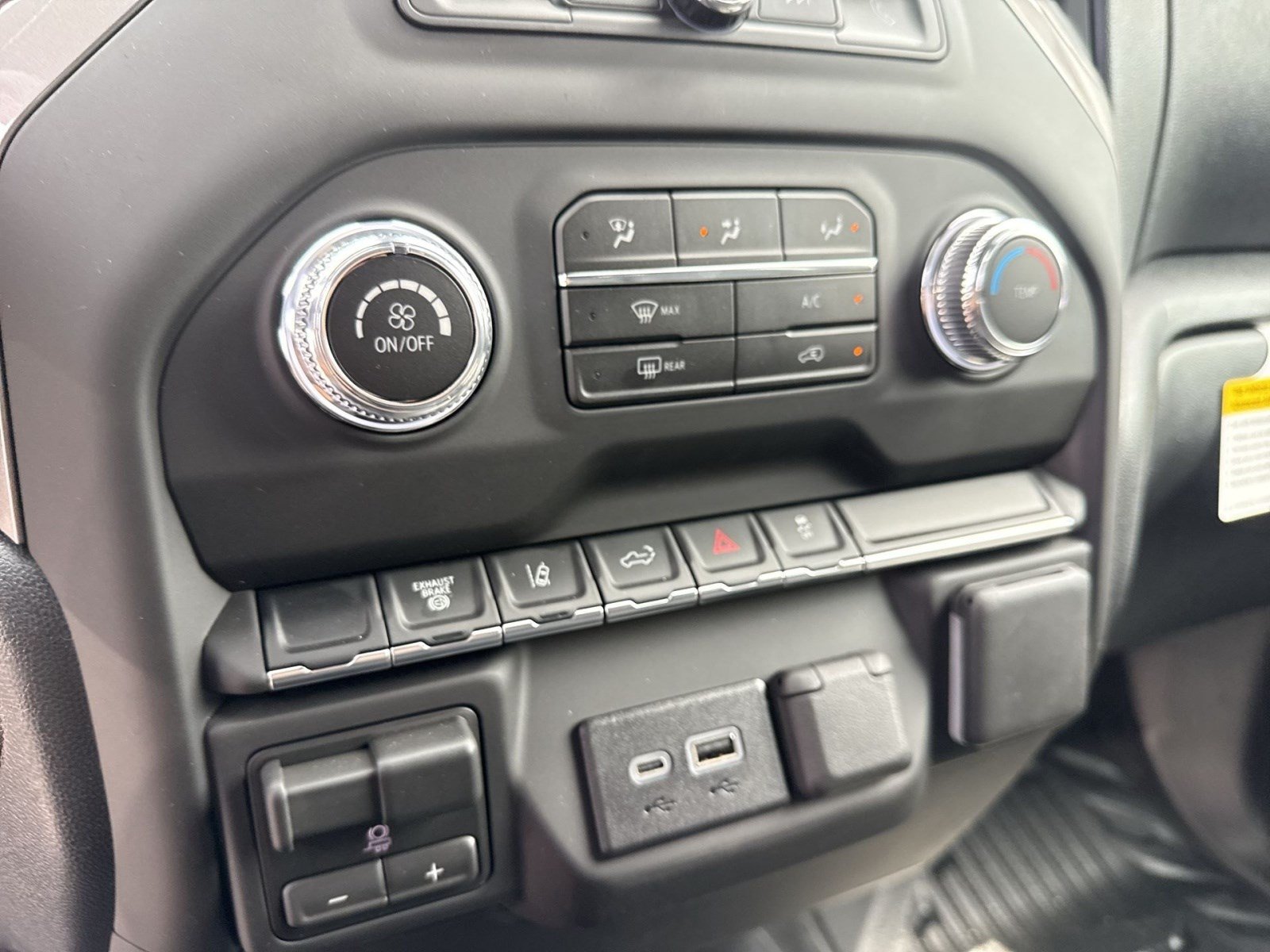 New 2026 GMC Sierra 2500 Pro AWD/4WD image 15