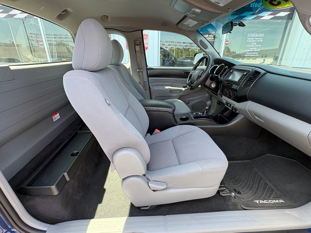 Used 2015 Toyota Tacoma 2WD Access Cab image 14