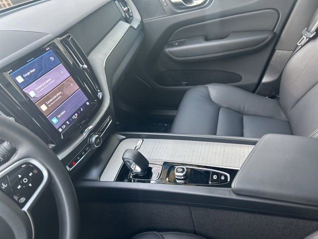 Certified 2025 Volvo XC60 B5 Plus image 19