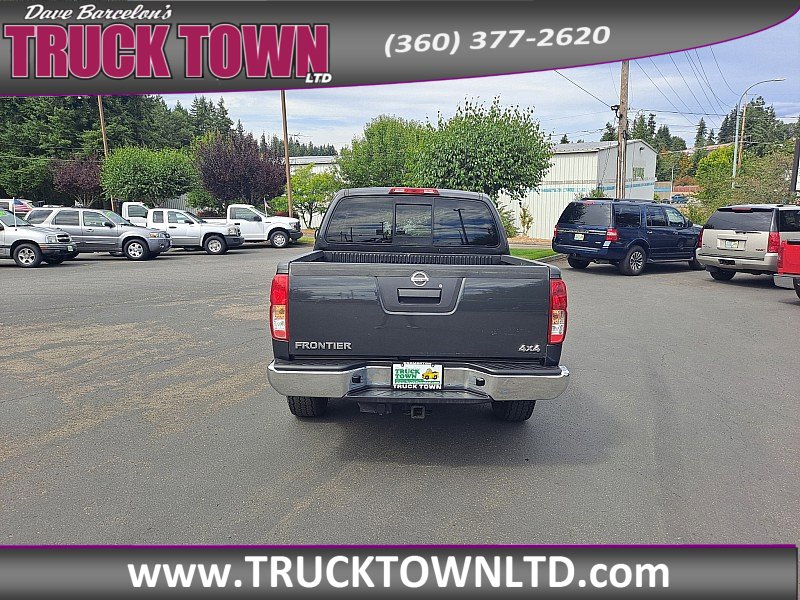 Used 2015 Nissan Frontier SV image 4