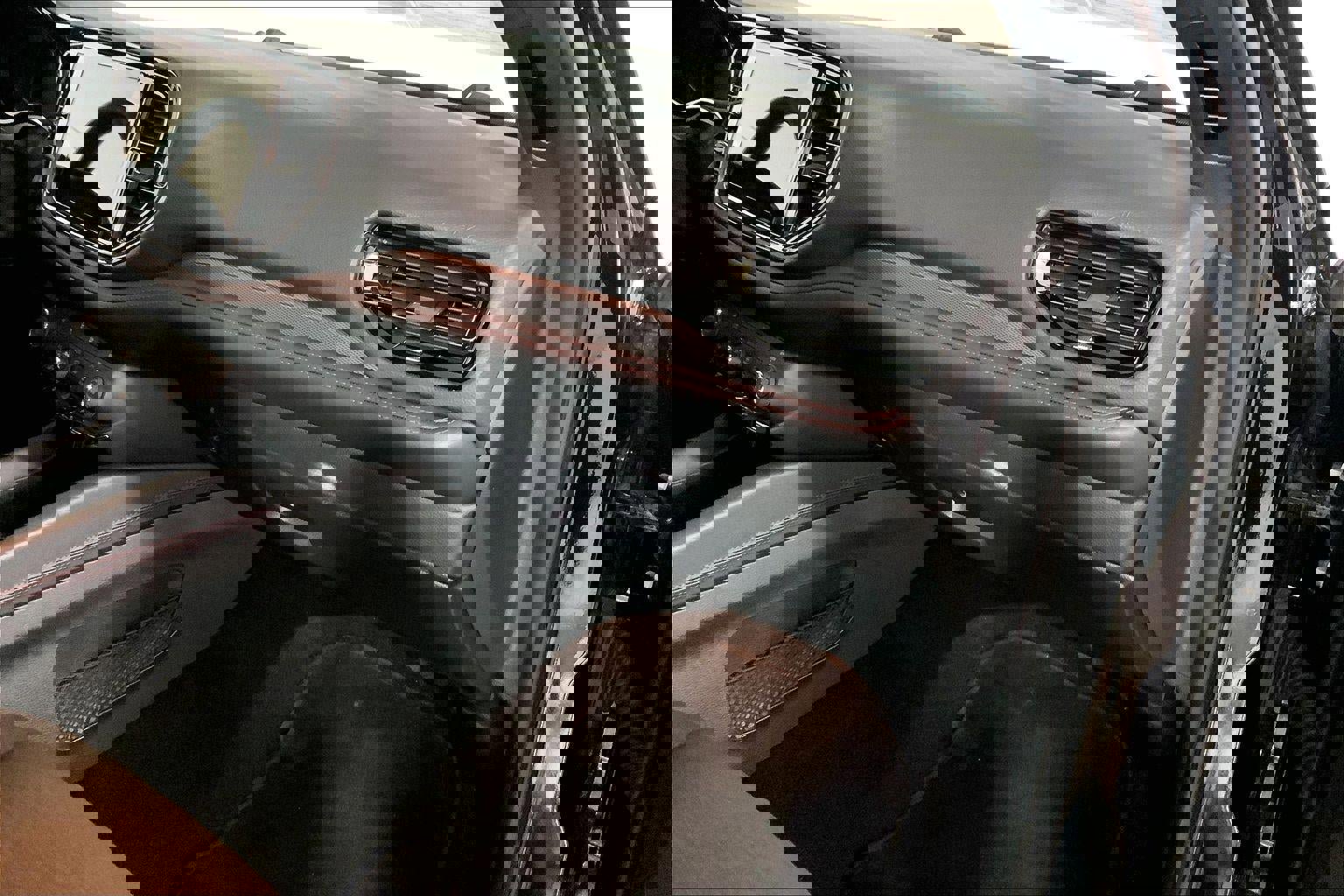 Used 2025 Dodge Durango GT image 16