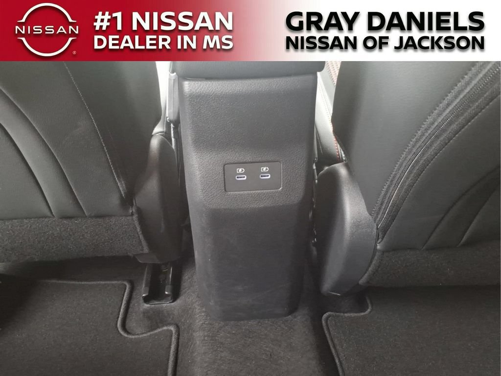 Certified 2025 Nissan Kicks SR AWD/4WD image 16