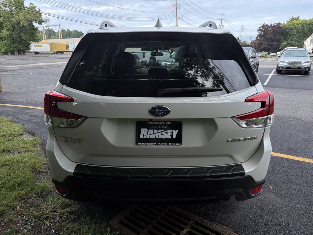 Certified 2023 Subaru Forester Premium AWD/4WD image 26