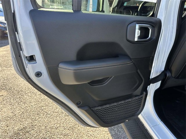 Certified 2022 Jeep Wrangler Unlimited Sahara image 18