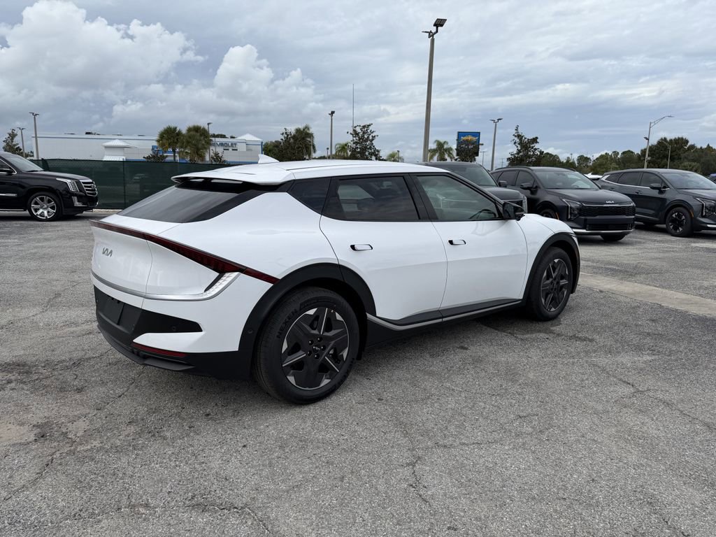 New 2025 Kia EV6 Light w/ Light LR Technology Package image 4