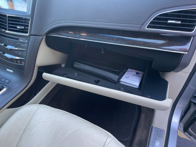 Used 2019 Lincoln MKT AWD image 48