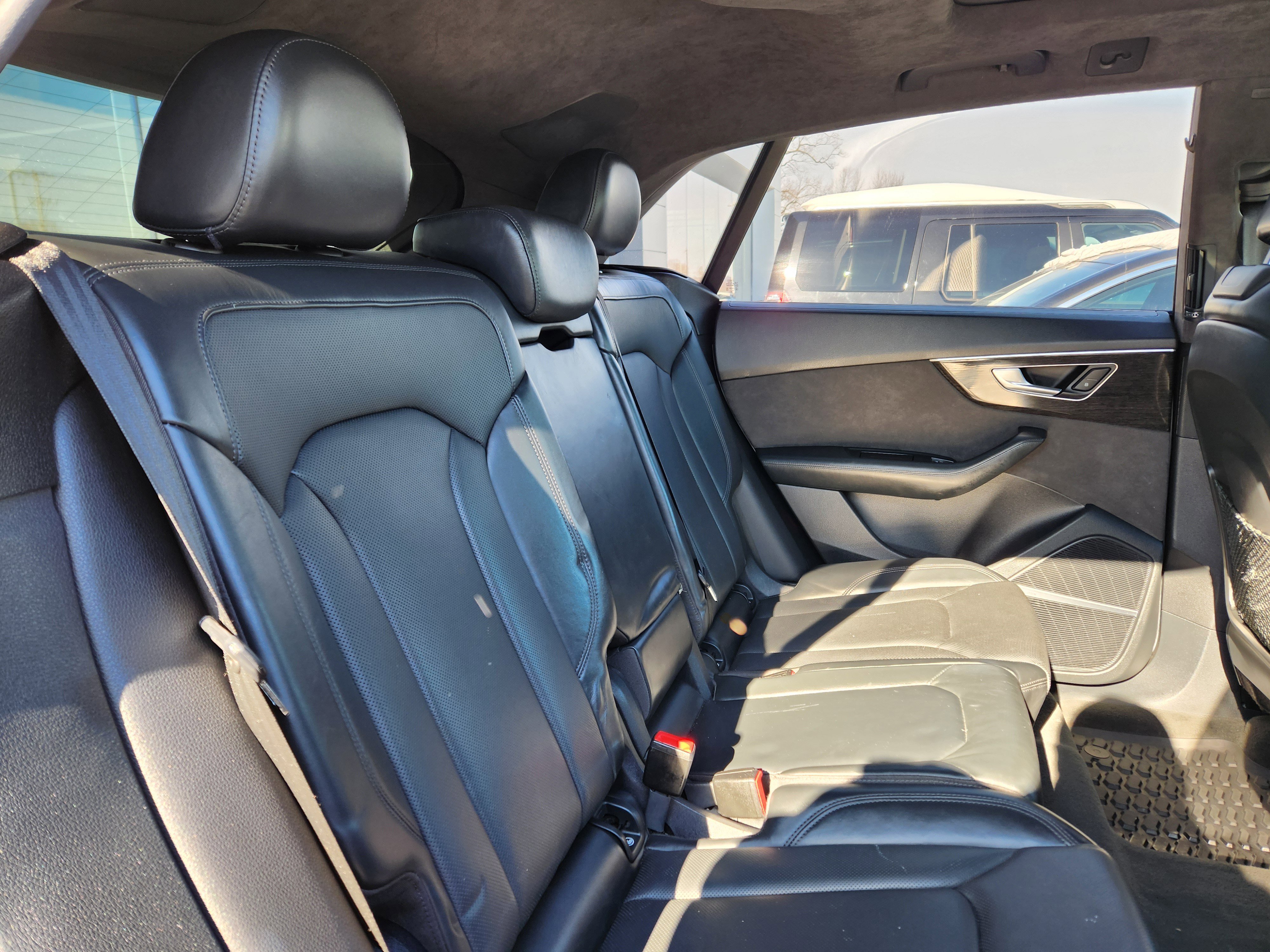 Used 2019 Audi Q8 Prestige w/ Luxury Package image 15