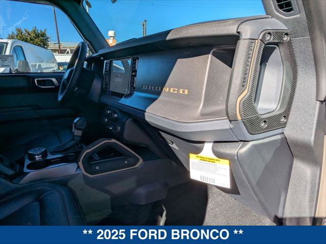 New 2025 Ford Bronco Badlands AWD/4WD image 19