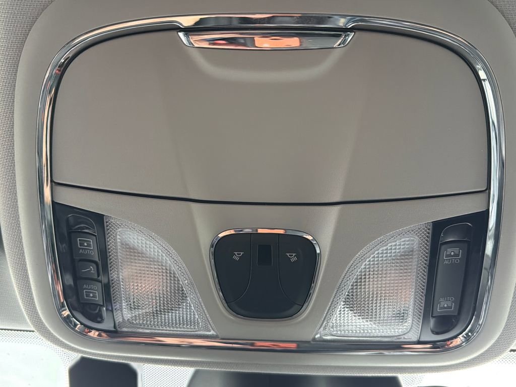 Used 2022 Jeep Cherokee Limited AWD/4WD image 51