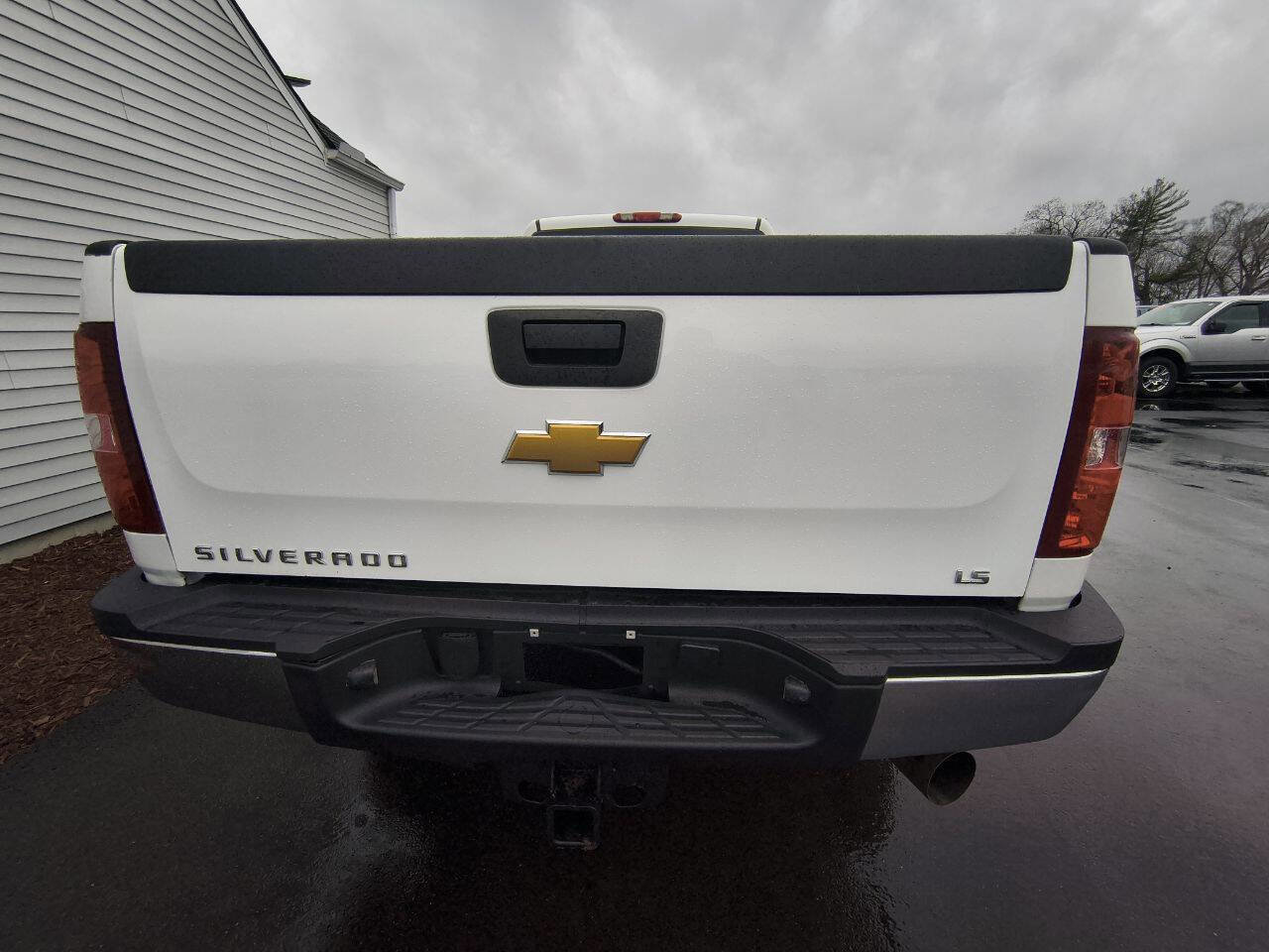 Used 2014 Chevrolet Silverado 2500 W/T w/ Snow Plow Prep Package image 7