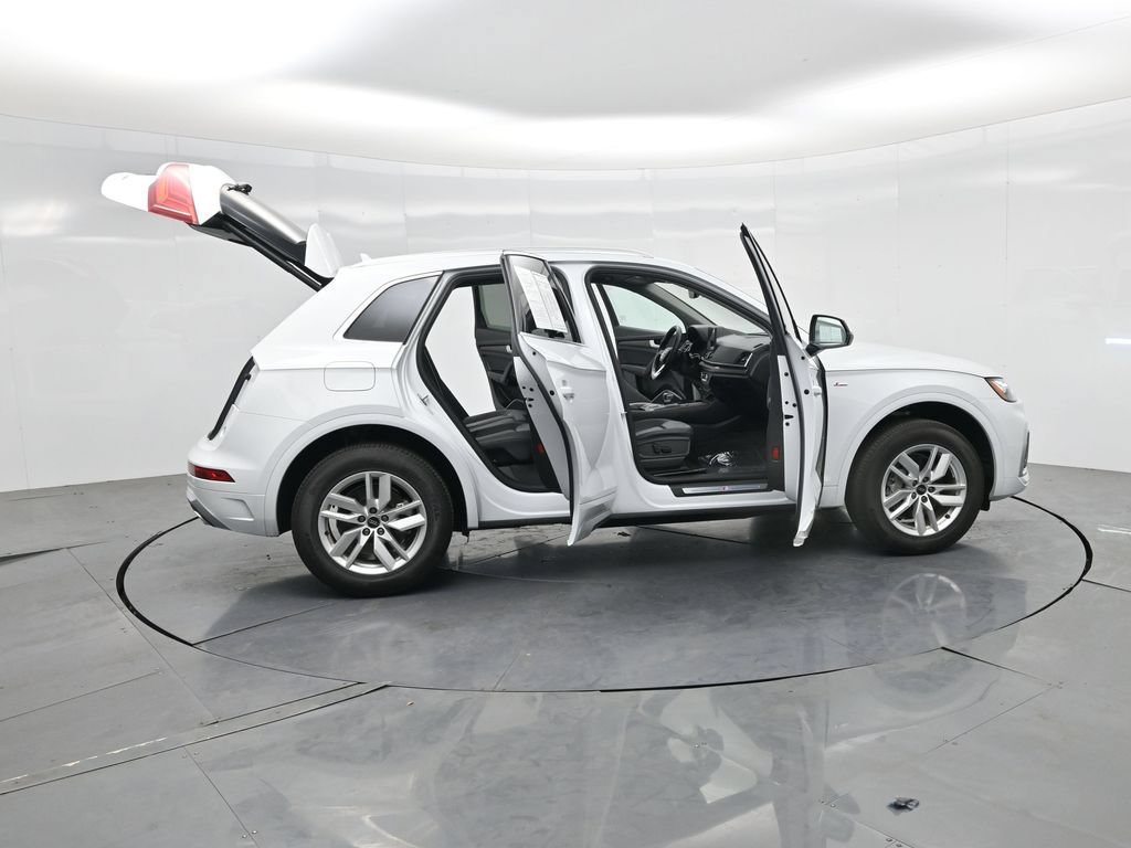 Used 2023 Audi Q5 2.0T Premium w/ Convenience Package AWD/4WD image 36