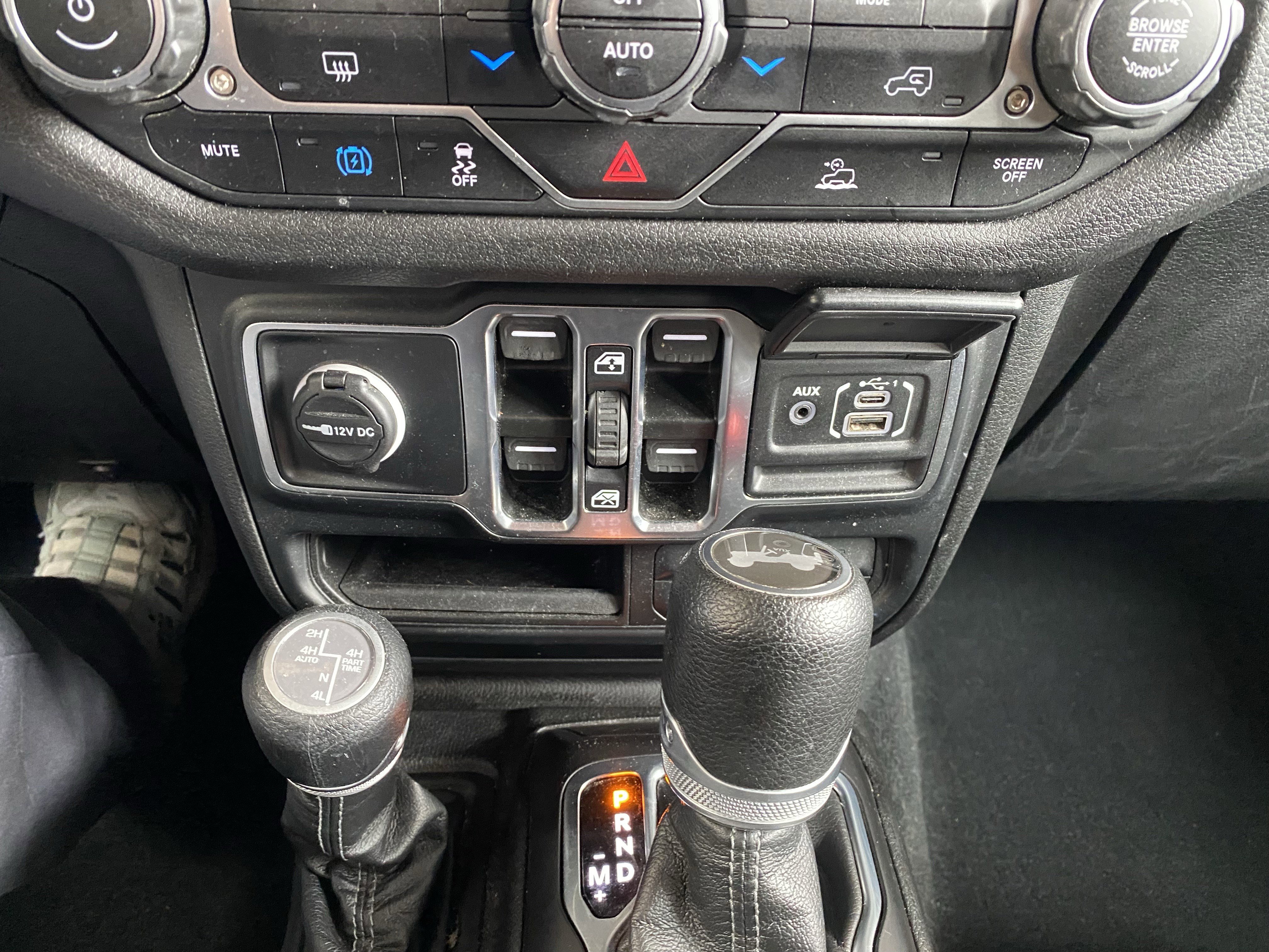 Used 2024 Jeep Wrangler Unlimited w/ Technology Group AWD/4WD image 43