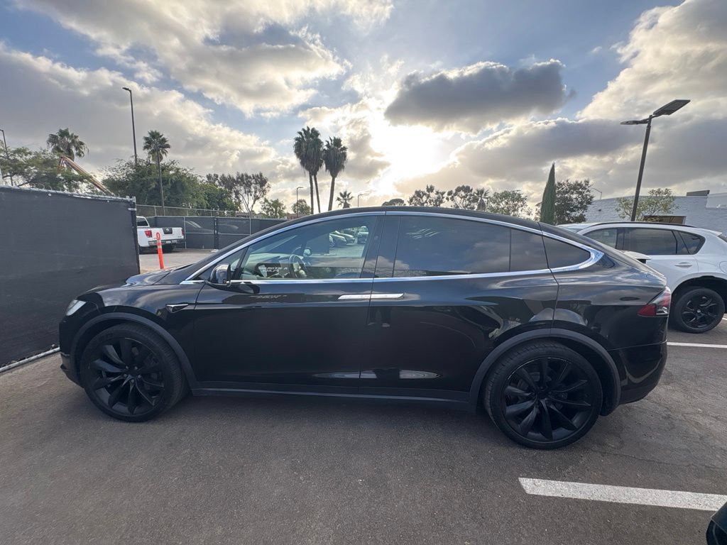 Used 2018 Tesla Model X 75D AWD/4WD image 9