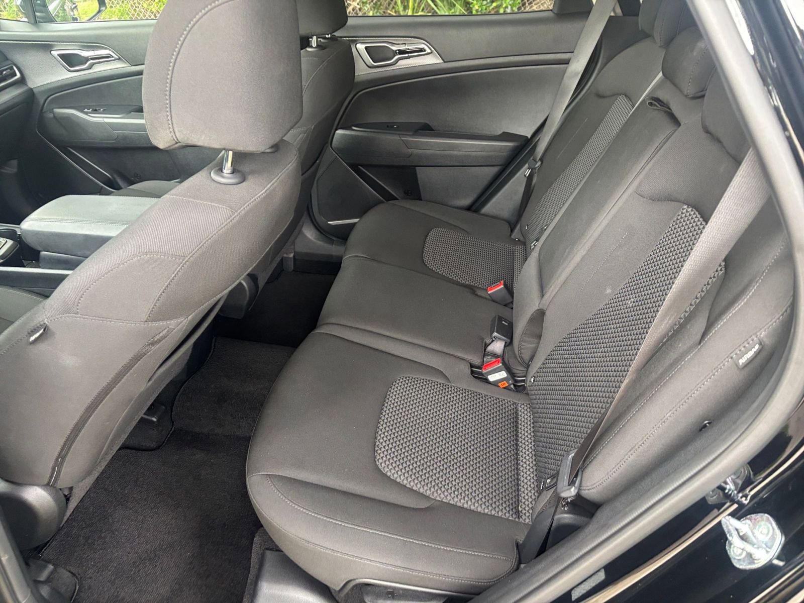 Used 2025 Kia Sportage LX FWD image 25