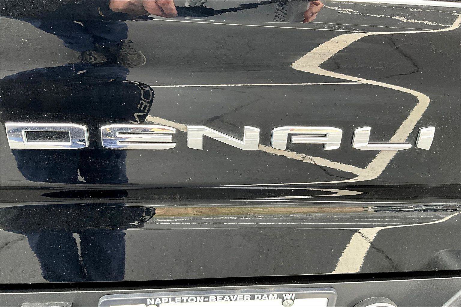 Used 2024 GMC Sierra 2500 Denali Ultimate w/ LPO, GMC Protection Package image 9