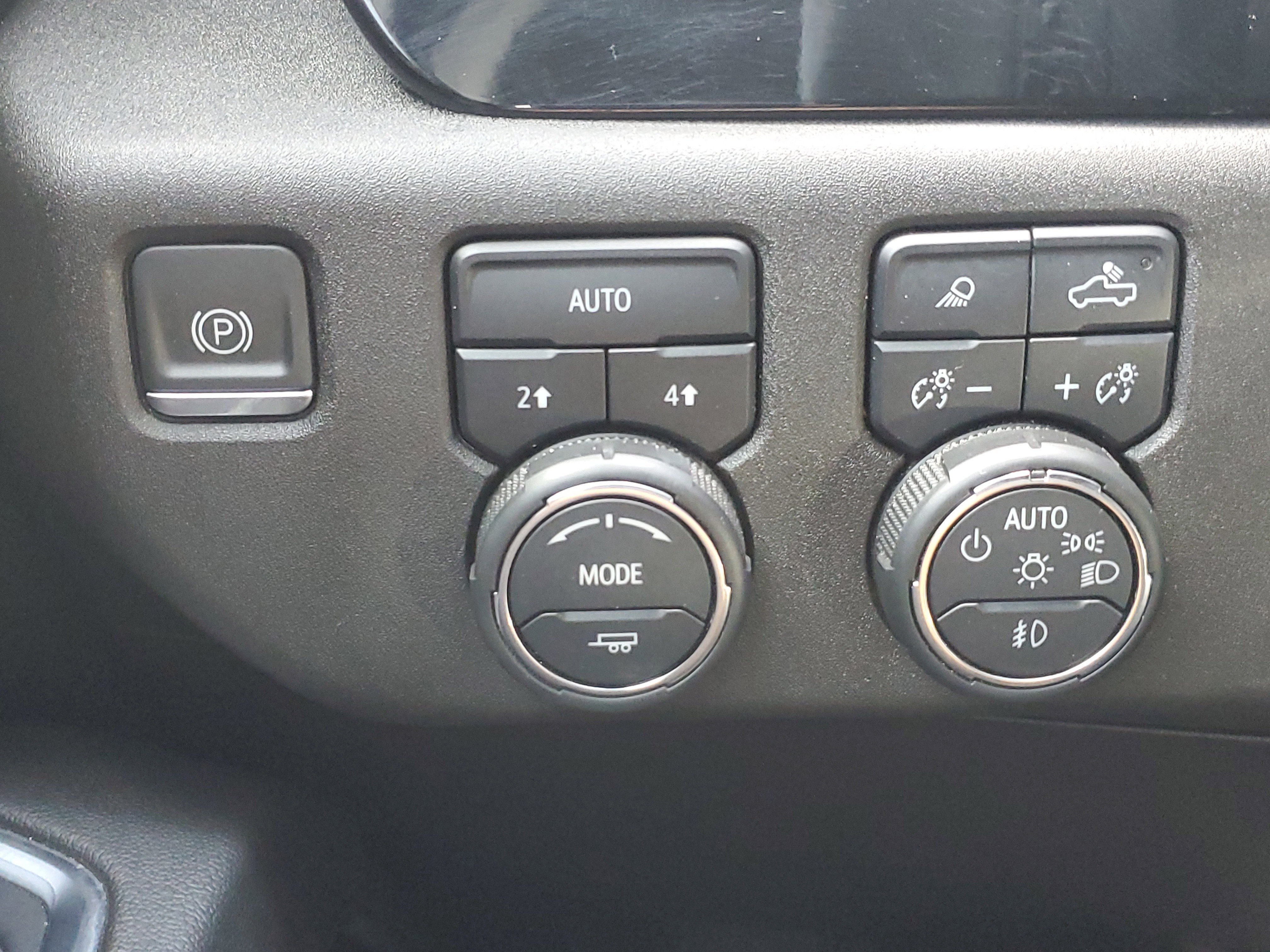 Used 2024 Chevrolet Silverado 1500 LTZ image 23