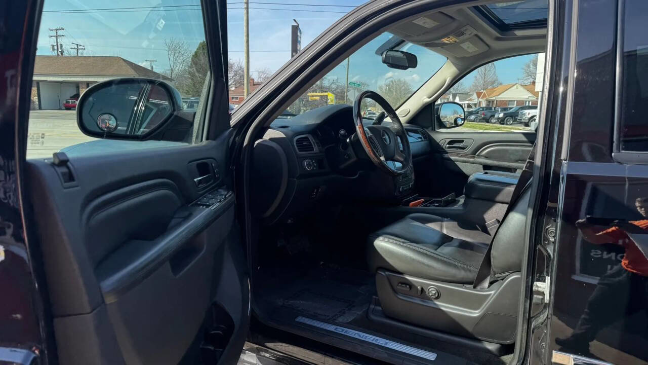 Used 2013 GMC Yukon Denali AWD/4WD image 10