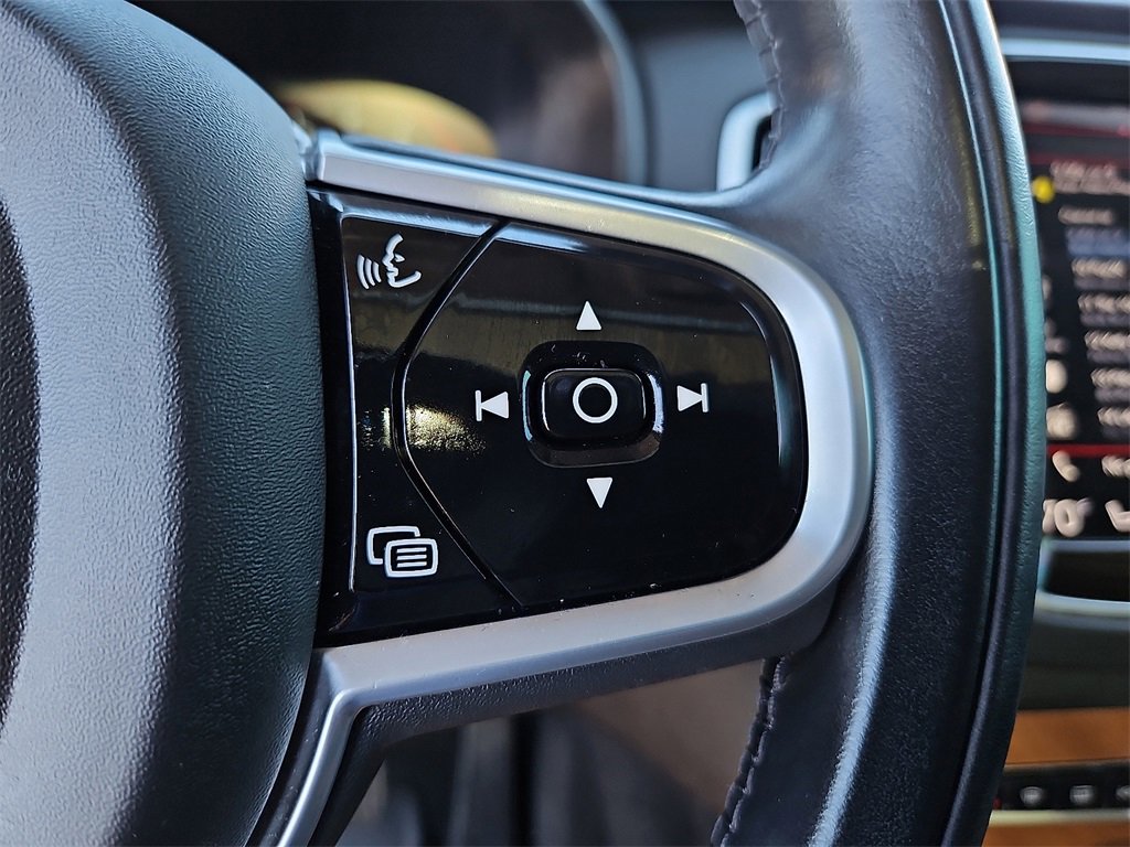 Used 2022 Volvo XC90 T6 Momentum w/ Advanced Package image 29