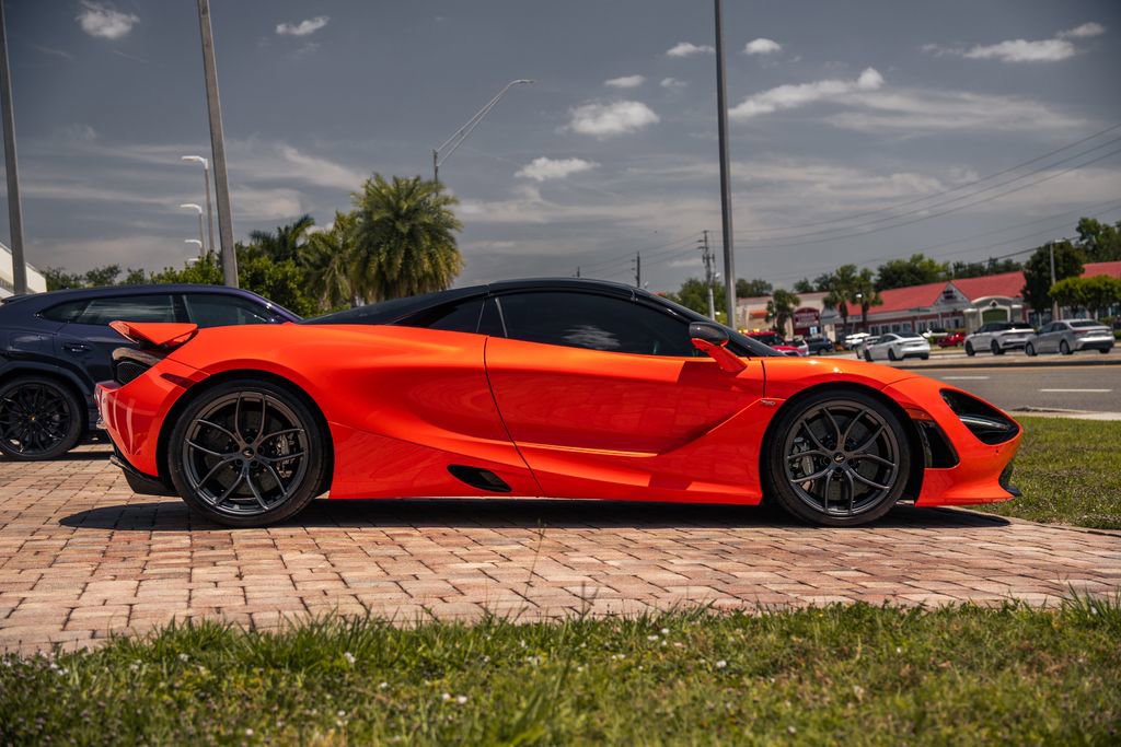 Used 2021 McLaren 720S Performance RWD image 6