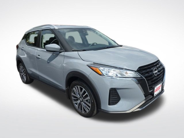 Used 2024 Nissan Kicks SV