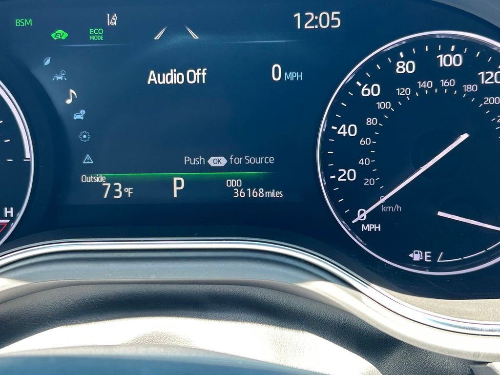Used 2022 Toyota Avalon XLE FWD image 31