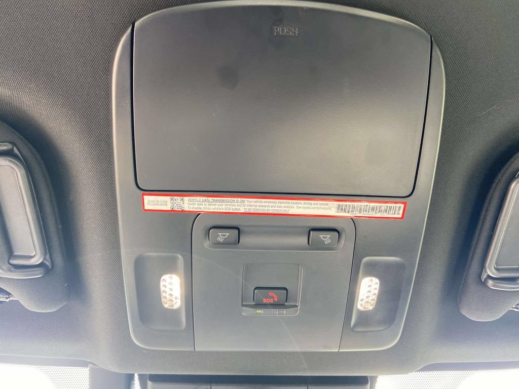 Used 2025 Toyota Camry SE FWD image 23