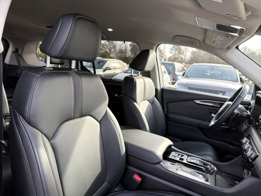 Used 2025 Honda Pilot EX-L image 20
