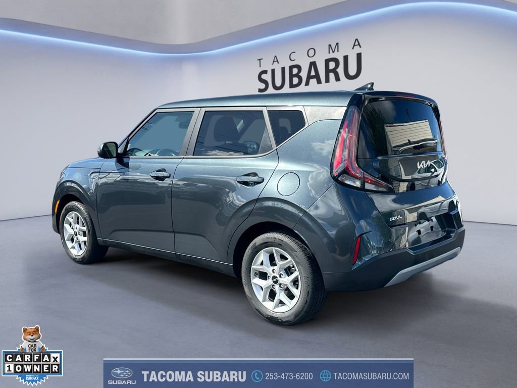 Used 2025 Kia Soul LX w/ LX Technology Package FWD image 3