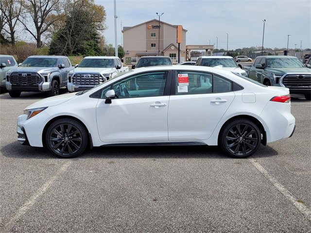 Used 2025 Toyota Corolla SE image 4